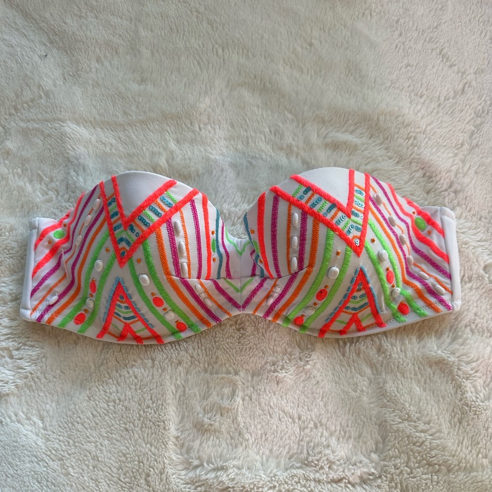 Victoria’s Secret padded bathing suit top 36b